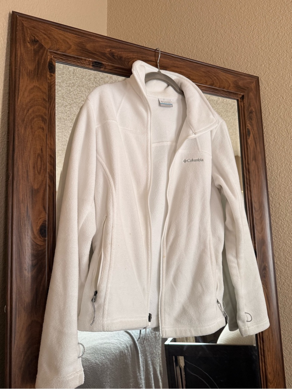 Columbia Women’s White Full-Zip Fleece Jacket